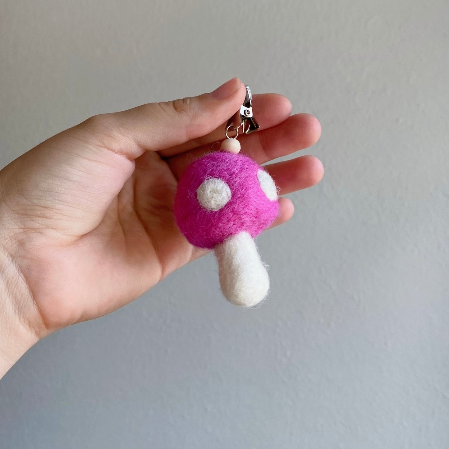 Mushroom Reusable Clip-On Oil Diffuser