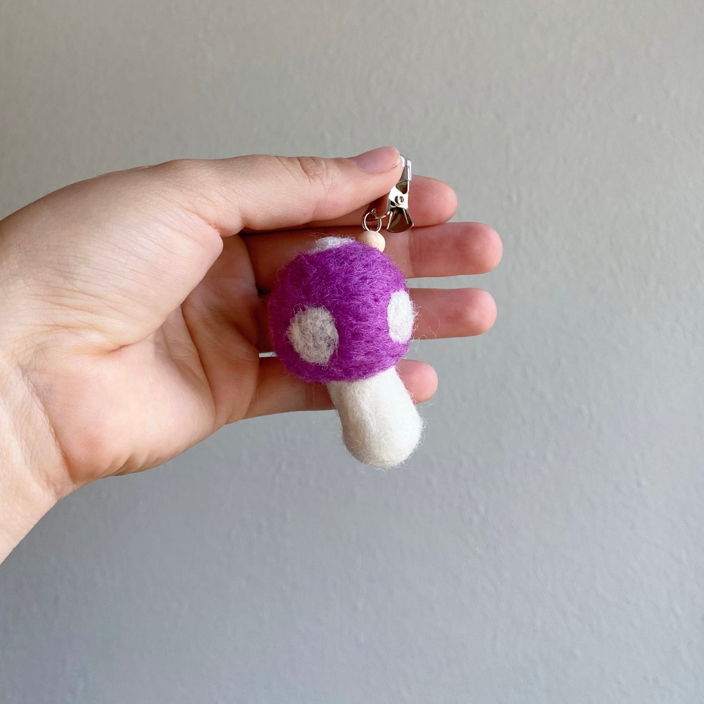 Mushroom Reusable Clip-On Oil Diffuser