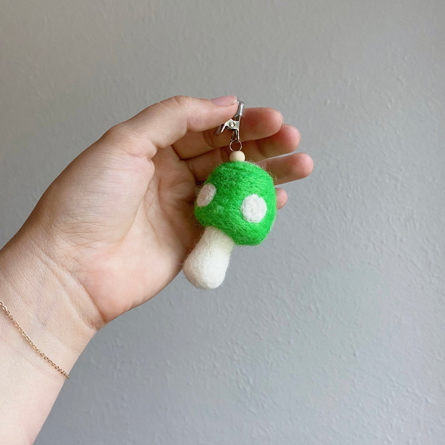 Mushroom Reusable Clip-On Oil Diffuser