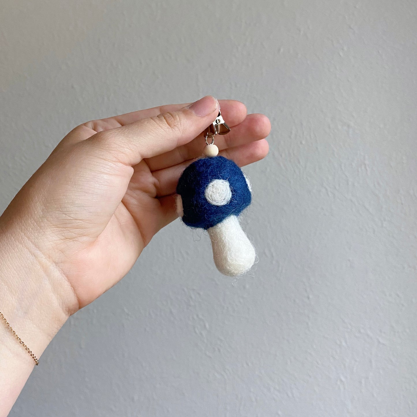 Mushroom Reusable Clip-On Oil Diffuser